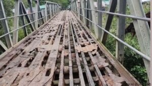 সেতু যেন মরণফাঁদ